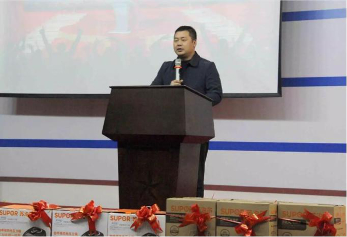 高端拉床,專用機床,內(nèi)拉床,外拉床,數(shù)控機床,自動化生產(chǎn)線,工業(yè)機器人 高端拉床,專用機床,內(nèi)拉床,外拉床,數(shù)控機床,自動化生產(chǎn)線,工業(yè)機器人