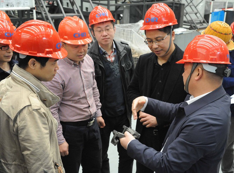 高端拉床,專用機床,內拉床,外拉床,數(shù)控機床,自動化生產(chǎn)線,工業(yè)機器人,拉床,拉刀,自動化