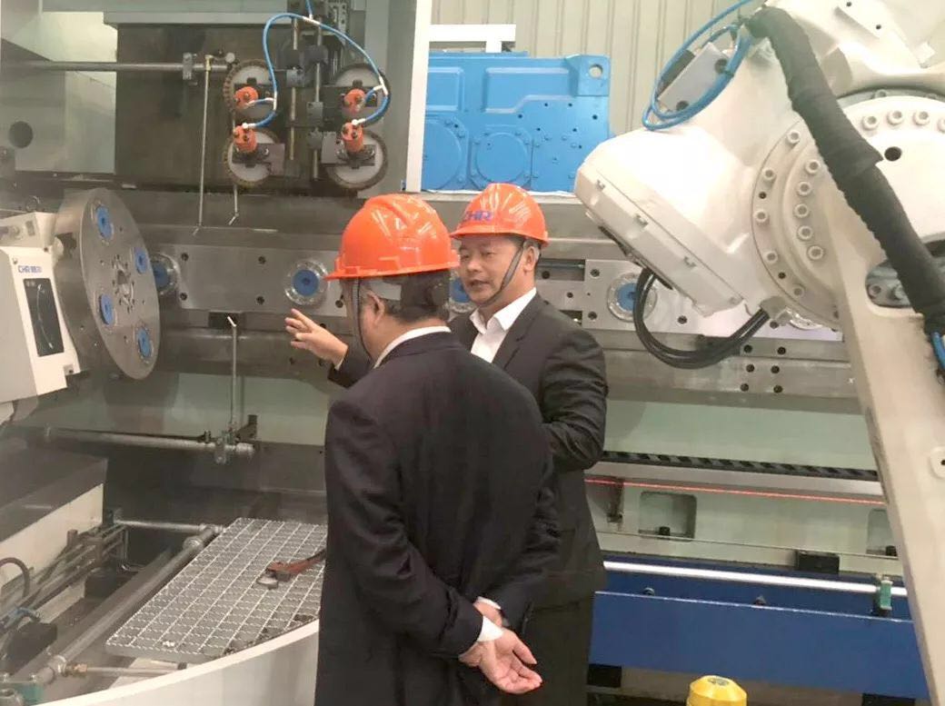 高端拉床,專用機床,內拉床,外拉床,數(shù)控機床,自動化生產(chǎn)線,工業(yè)機器人,拉床,拉刀,自動化