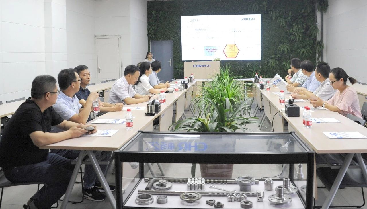 高端拉床,專用機(jī)床,內(nèi)拉床,外拉床,數(shù)控機(jī)床,自動化生產(chǎn)線,工業(yè)機(jī)器人,拉床,拉刀,自動化