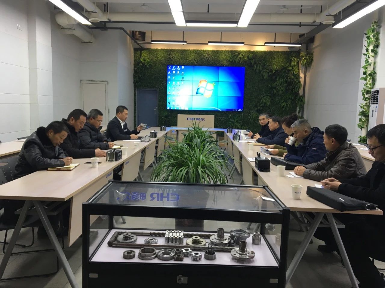 高端拉床,專用機床,內拉床,外拉床,數控機床,自動化生產線,工業(yè)機器人,拉床,拉刀,自動化