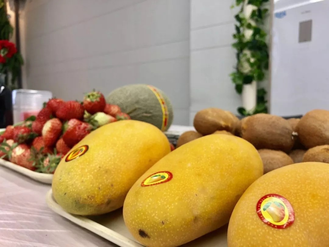 高端拉床,專用機床,內(nèi)拉床,外拉床,數(shù)控機床,自動化生產(chǎn)線,工業(yè)機器人,拉床,拉刀,自動化 高端拉床,專用機床,內(nèi)拉床,外拉床,數(shù)控機床,自動化生產(chǎn)線,工業(yè)機器人,拉床,拉刀,自動化