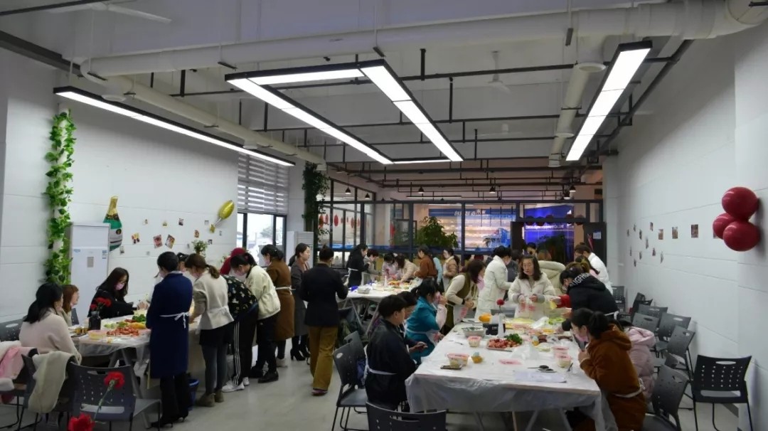 高端拉床,專用機床,內(nèi)拉床,外拉床,數(shù)控機床,自動化生產(chǎn)線,工業(yè)機器人,拉床,拉刀,自動化 高端拉床,專用機床,內(nèi)拉床,外拉床,數(shù)控機床,自動化生產(chǎn)線,工業(yè)機器人,拉床,拉刀,自動化