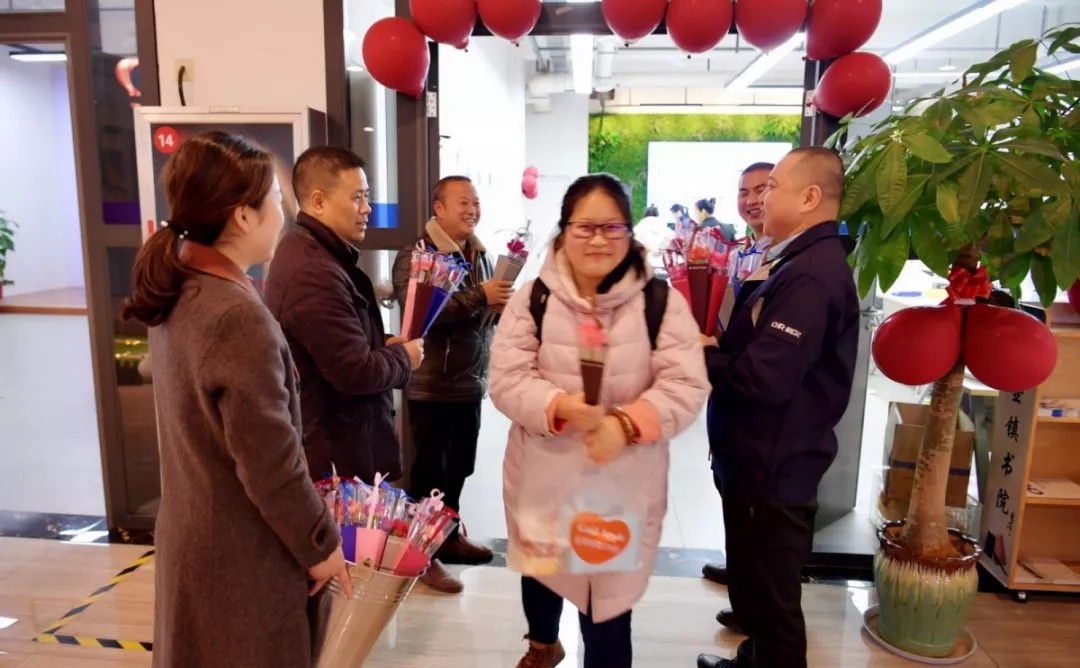 高端拉床,專用機床,內(nèi)拉床,外拉床,數(shù)控機床,自動化生產(chǎn)線,工業(yè)機器人,拉床,拉刀,自動化 高端拉床,專用機床,內(nèi)拉床,外拉床,數(shù)控機床,自動化生產(chǎn)線,工業(yè)機器人,拉床,拉刀,自動化