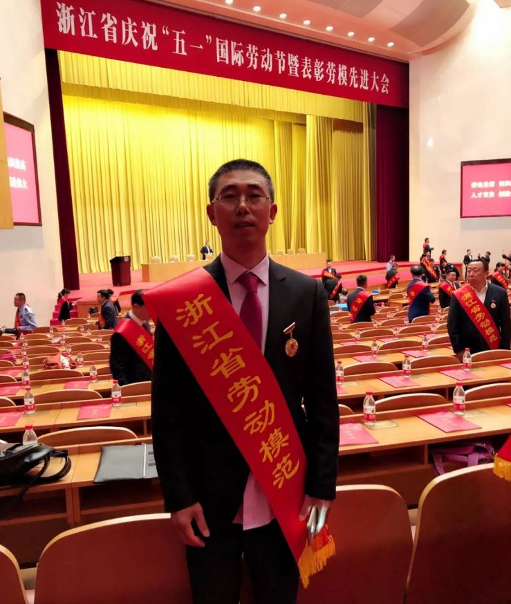 高端拉床,專用機(jī)床,內(nèi)拉床,外拉床,數(shù)控機(jī)床,自動(dòng)化生產(chǎn)線,工業(yè)機(jī)器人,拉床,拉刀,自動(dòng)化