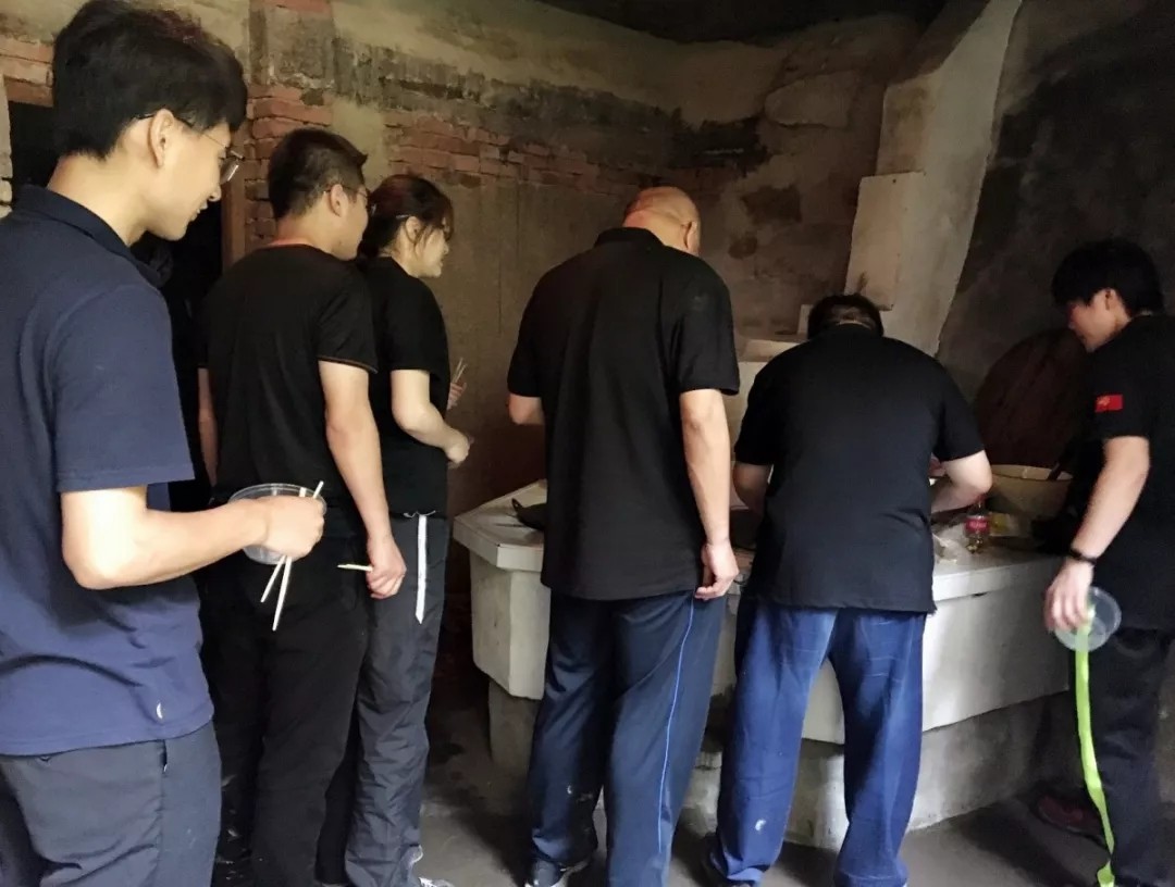 高端拉床,專用機床,內(nèi)拉床,外拉床,數(shù)控機床,自動化生產(chǎn)線,工業(yè)機器人,拉床,拉刀,自動化 高端拉床,專用機床,內(nèi)拉床,外拉床,數(shù)控機床,自動化生產(chǎn)線,工業(yè)機器人,拉床,拉刀,自動化