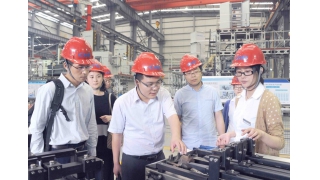 麗水市經(jīng)信委信息化處處長(zhǎng)李義春調(diào)研暢爾