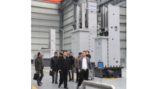 市委副秘書長、政研室主任李漢勤調(diào)研企業(yè)